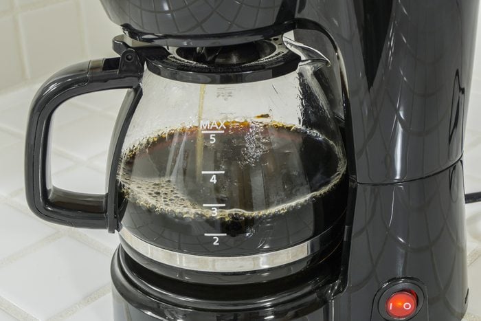 White vinegar uses coffee maker