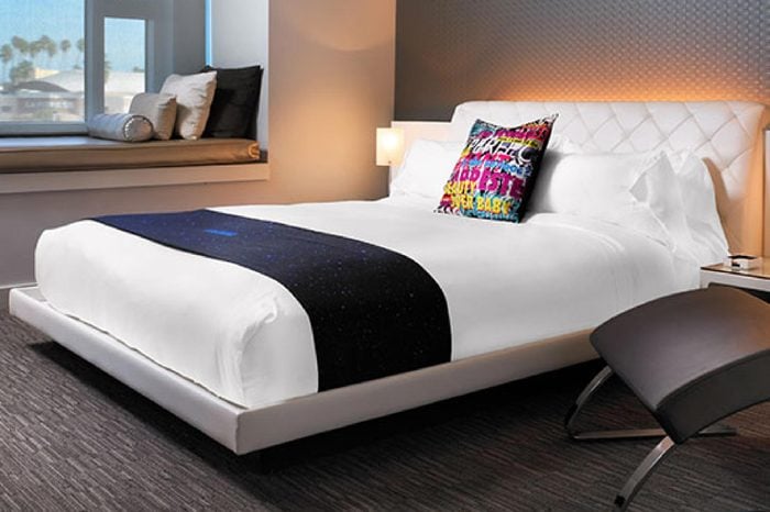 w hotel bed