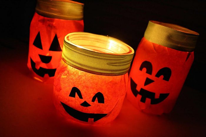 punpkin mason jar candle holder halloween craft