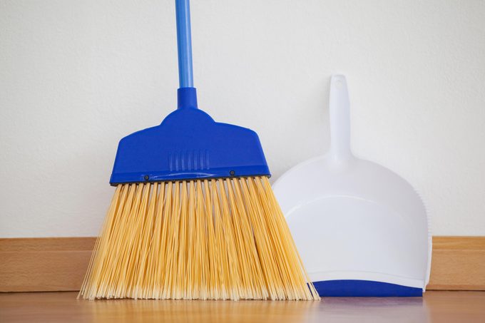 broom floor dust pan clean vinyl