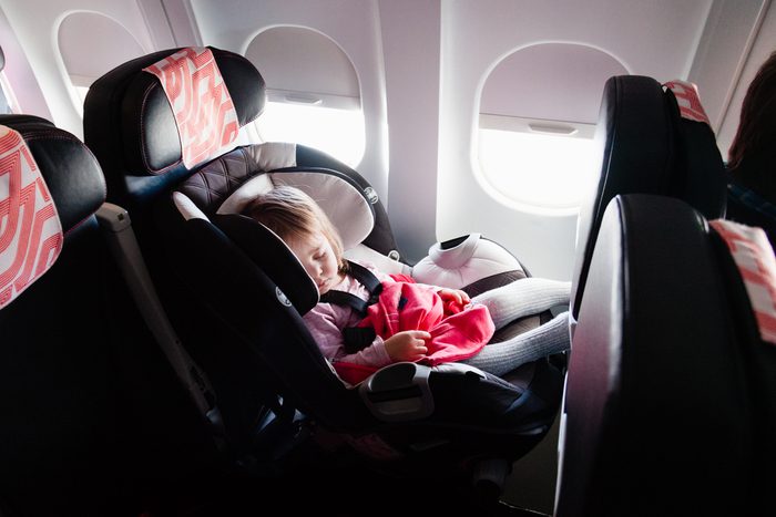 Flying With Kids 21 Secrets From Flight Attendants And Pilots Reader S Digest - Best Toddler Seat For Airplane