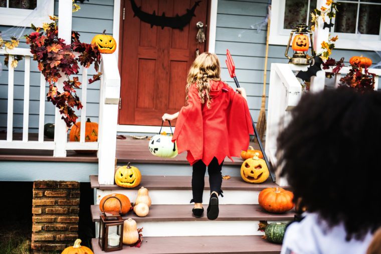 Halloween Safety Tips for Trick-or-Treating Fun | Reader’s Digest