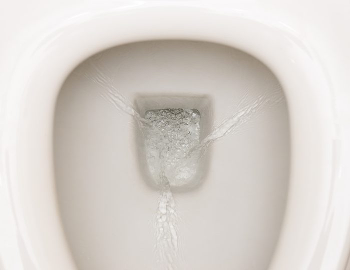 Using vinegar to clean toilets