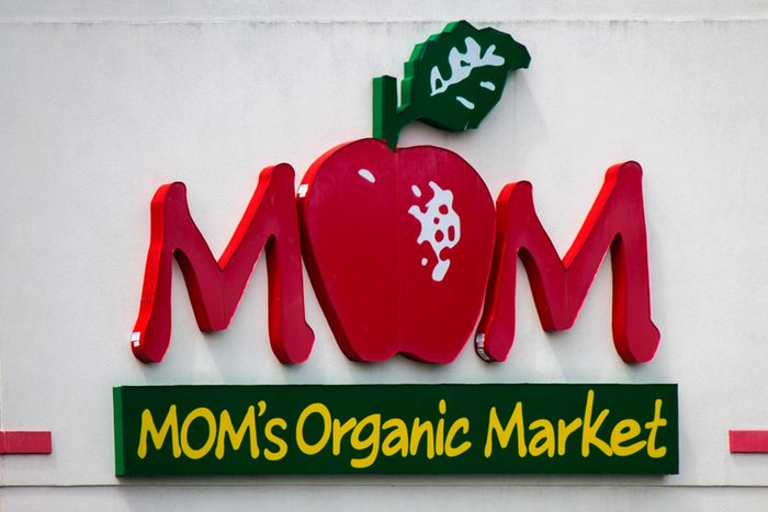 MOMs organic market