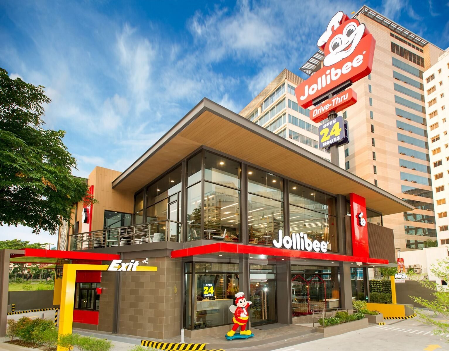 Filipino Fast-Food Chain Jollibee Is Taking Over America 