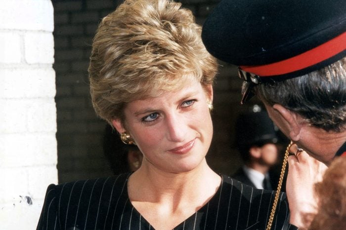 Diana Princess Of Wales Princess Diana Visiting The Missing Persons Bureau In South London .. Picture Desk ** Pkt672 - 25420