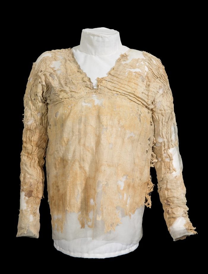 Oldest linen dress 
