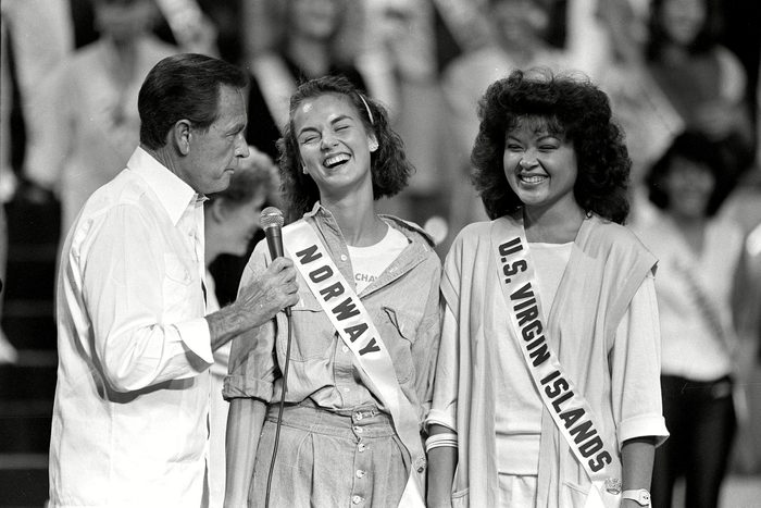 1985 host for Miss Universe pagaent, Bob Barker, tells a joke during rehersals.