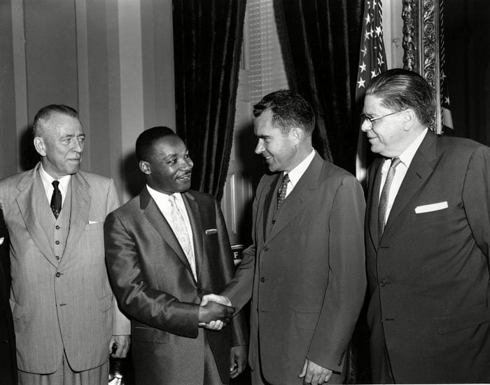 KING shaking hands IN WASHINGTON 1957, WASHINGTON, USA