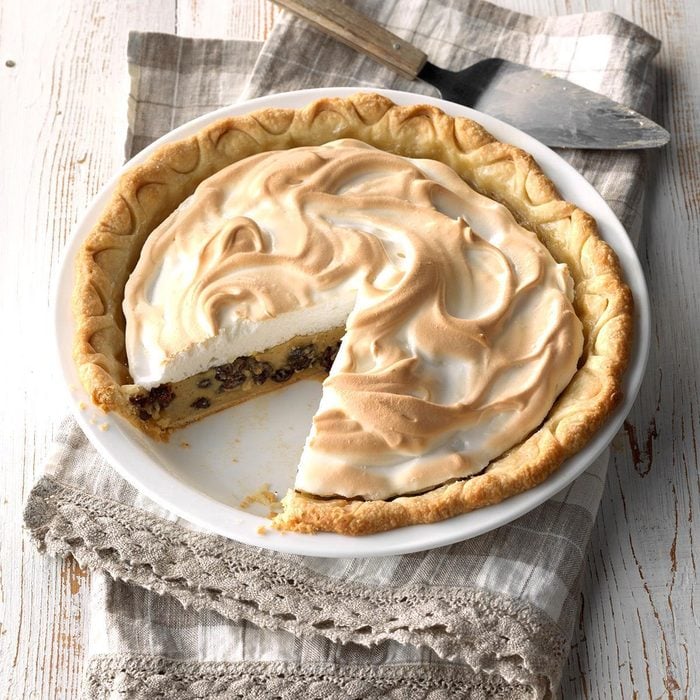 Grandma's Sour Cream Raisin Pie