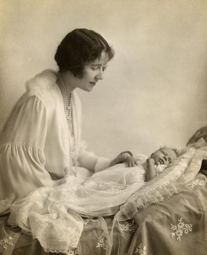 Historical Collection 84 The Duchess of York Photographed with Her Eldest Baby Princess Elizabeth 1926