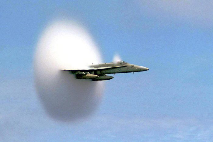 THE MOMENT A U.S. NAVY JET FIGHTER BURST THROUGH THE SOUND BARRIER