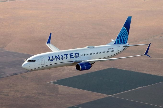 United 737 In Flight