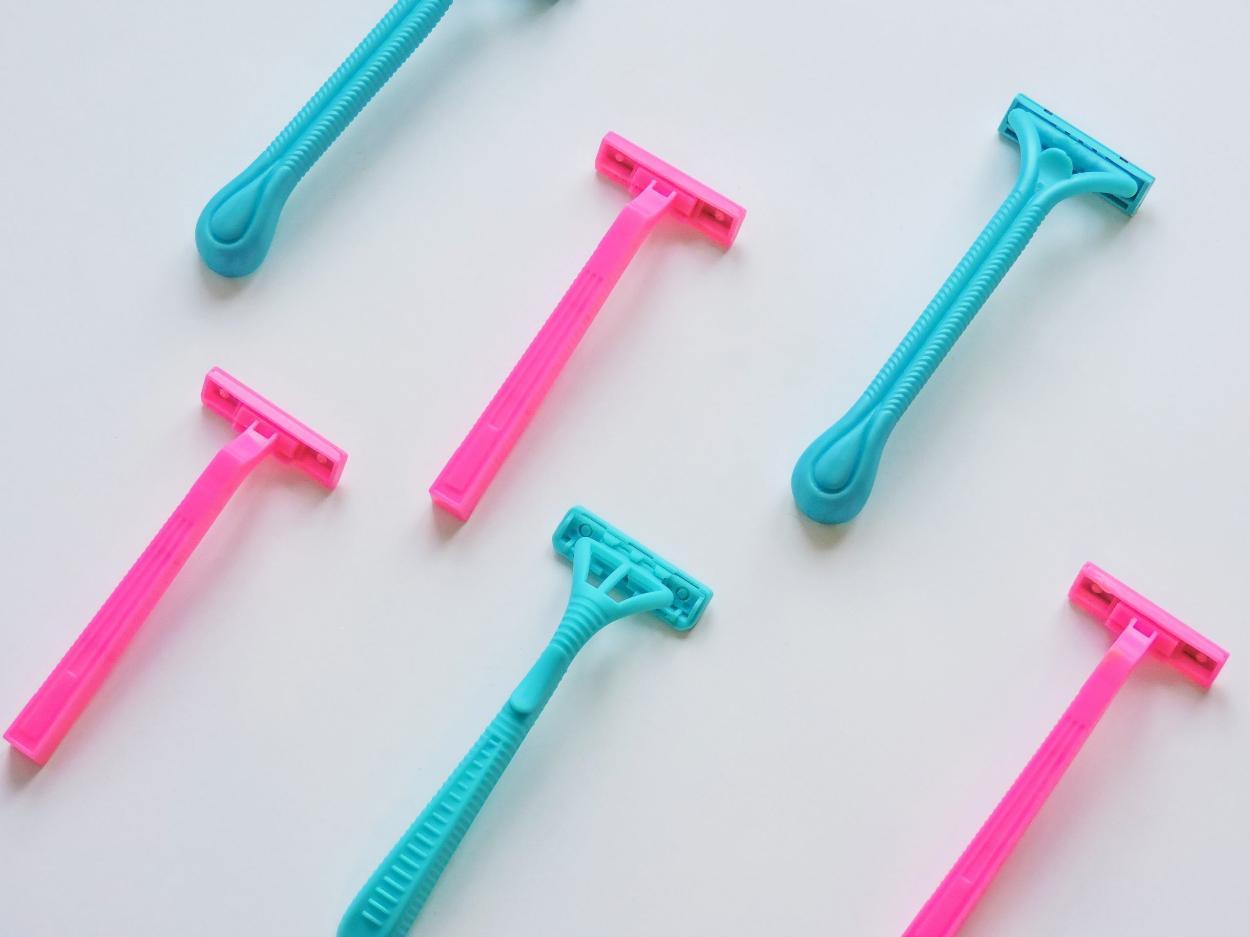 Men's and Women's Razors: What's the Difference? | Reader's Digest