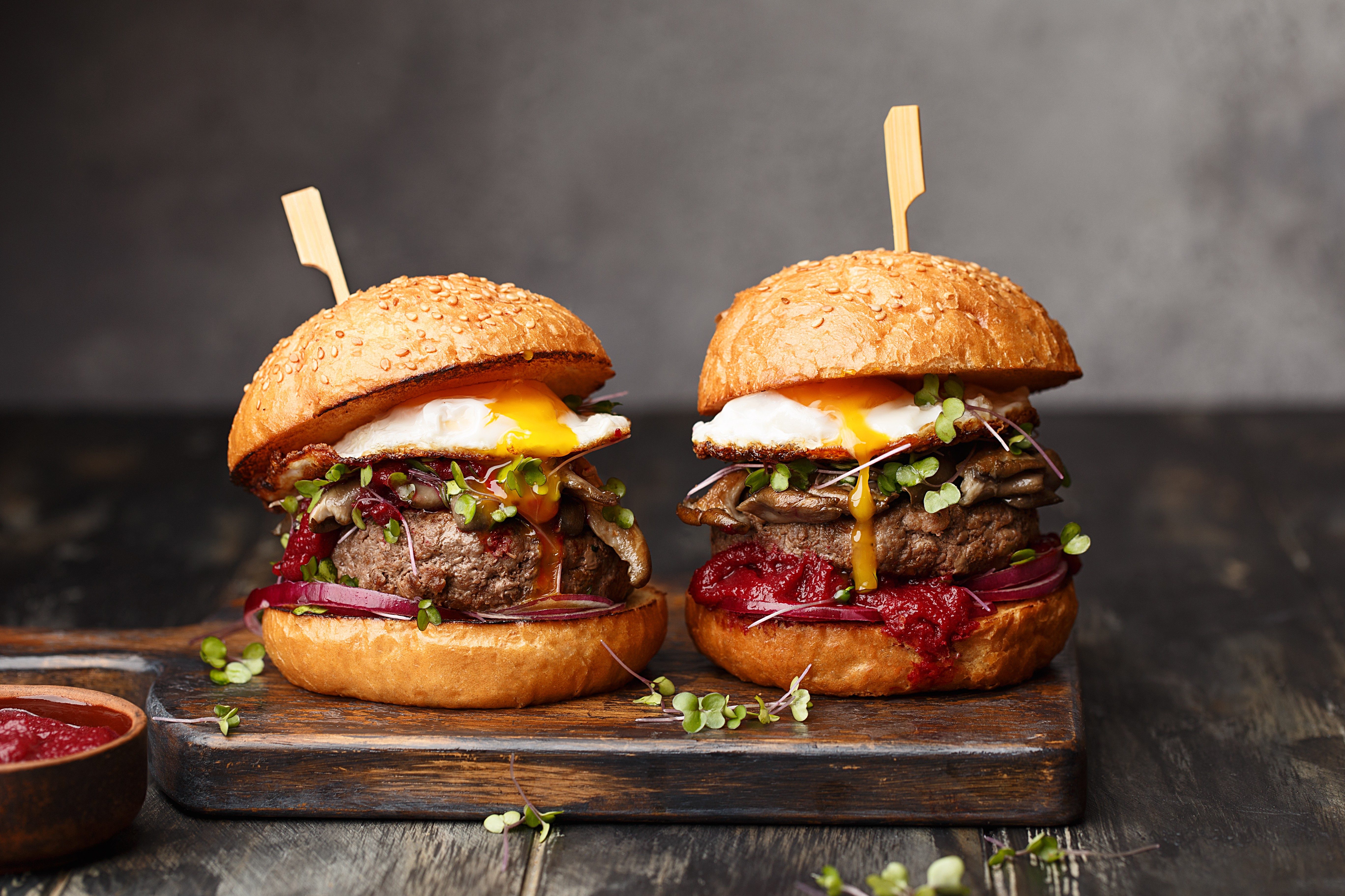 Why You Should Never, Ever Eat a Rare Hamburger | Reader's ...