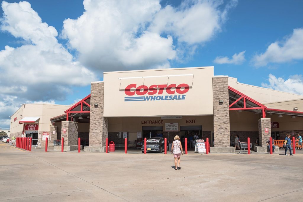 How Much Costco Store Managers Make | Reader's Digest
