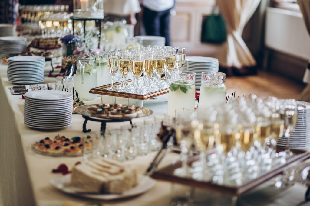 Annoying Wedding Guests at Every Wedding | Reader's Digest