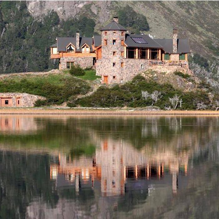 Beautiful-Mansion-with-Stone-work-in-Argentina-on-a-lake