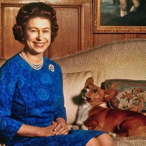 Queen Elizabeth with corgi