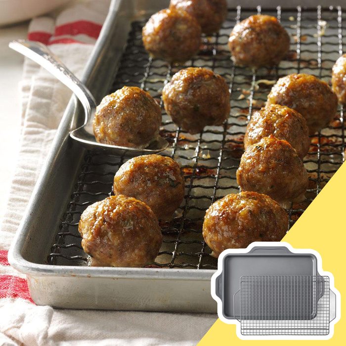 Meatballs in pan, kitchen hack