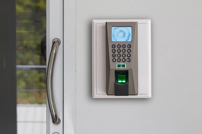 Door electronic access control system machine. Finger print scan devices machine.