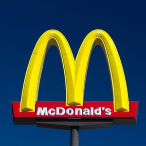 McDonald's restauraunt sign