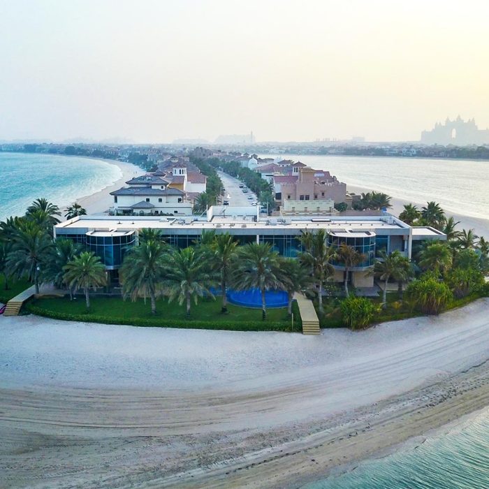 Palm-Jumeirah-Beachfront-Palace,-Dubai