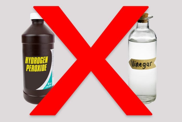 hydrogen peroxide and vinegar do not mix cleaning products