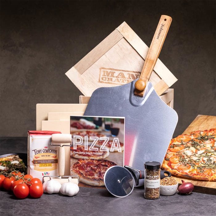 Man Crates Personalized Pizza Grilling Crate