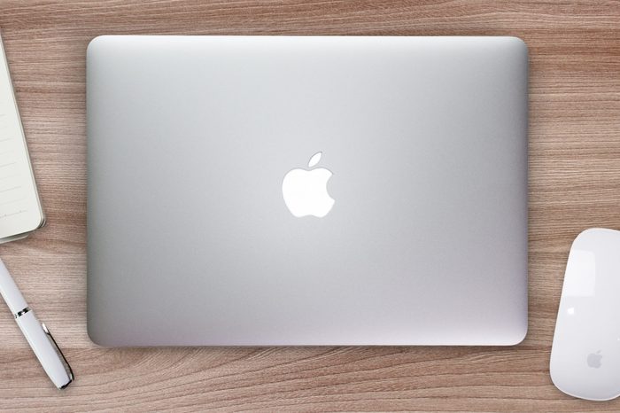 mac laptop on desk