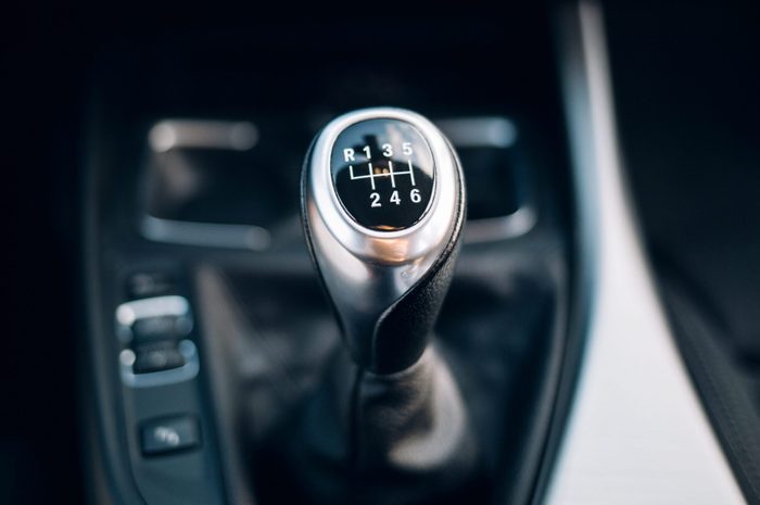 Manual gearbox handle in the car