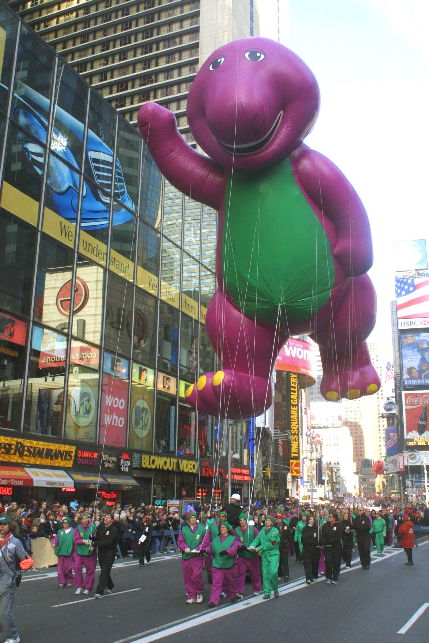 75th-annual-macys-thanksgiving-day-parade-new-york-america-22-nov-2001.jpg
