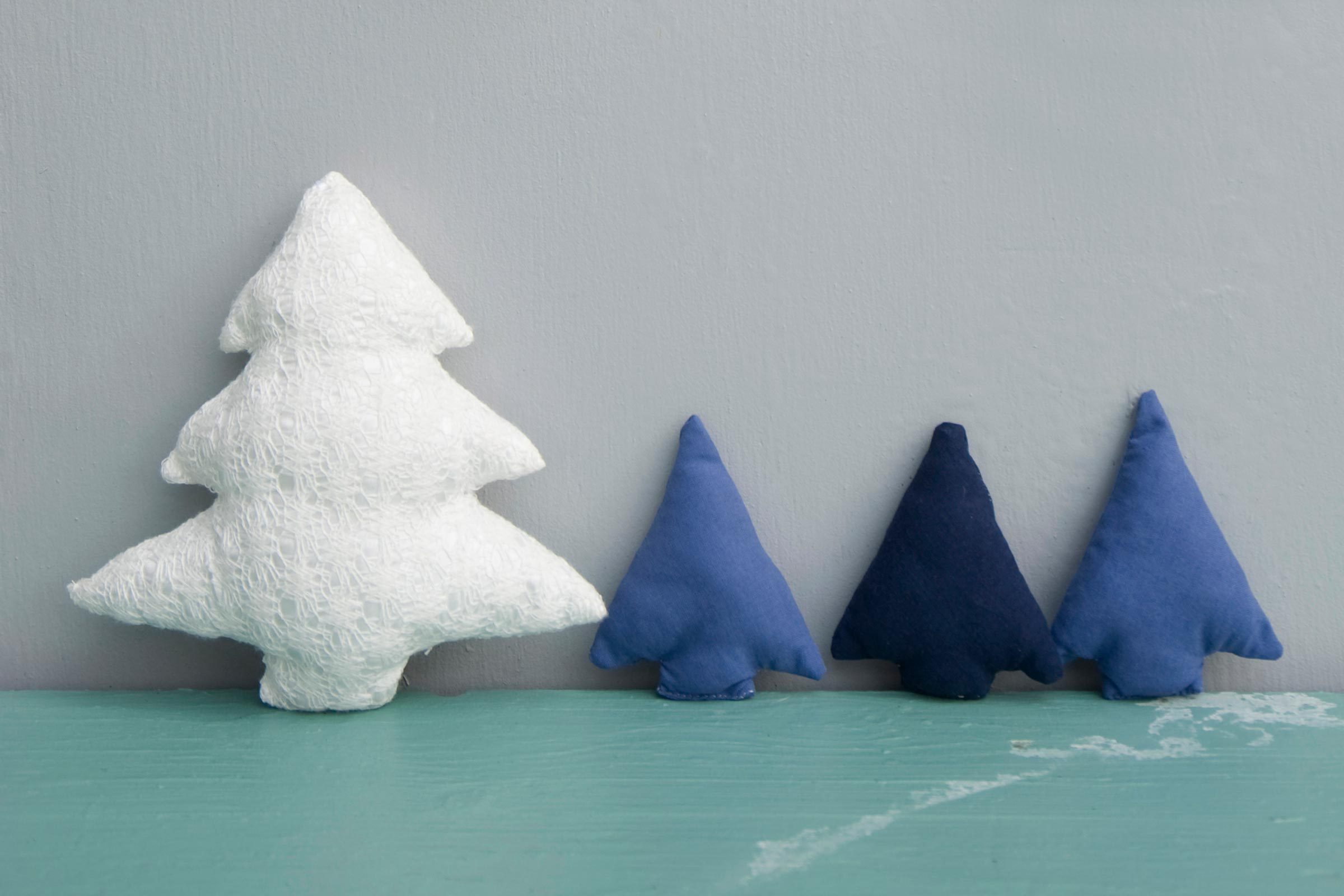 71 DIY Christmas Decorations That’ll Make Your Home Festive