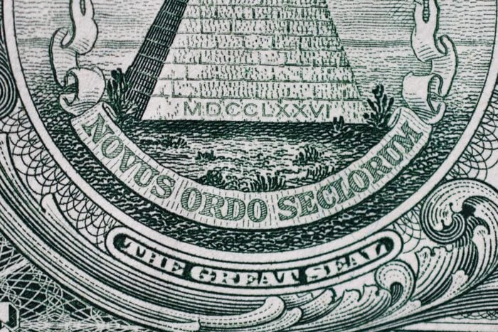 Latin Phrase Under Pyramid On Dollar Bill
