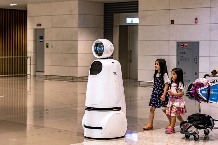 airport robot