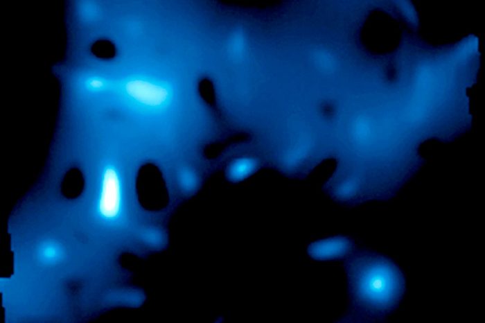 Hubble Space Telescope maps cosmic web of 'clumpy' dark matter in 3-D - 07 Jan 2007