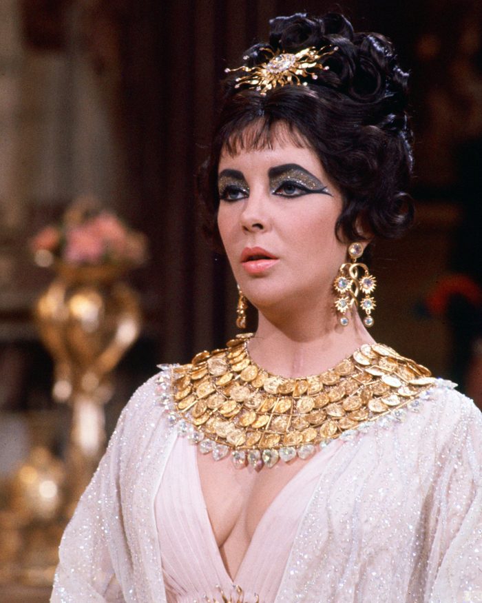 Elizabeth Taylor cleopatra film fashion movie