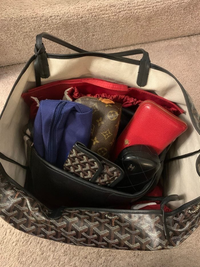 purse with smaller items pack international 2 weeks carry on