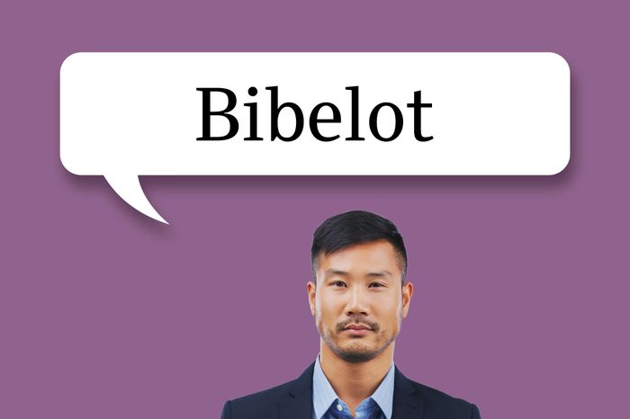 man with speech bubble "bibelot"