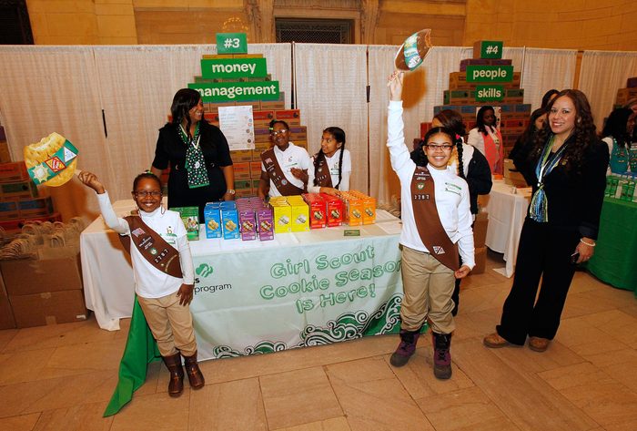 girl scouts selling cookies 