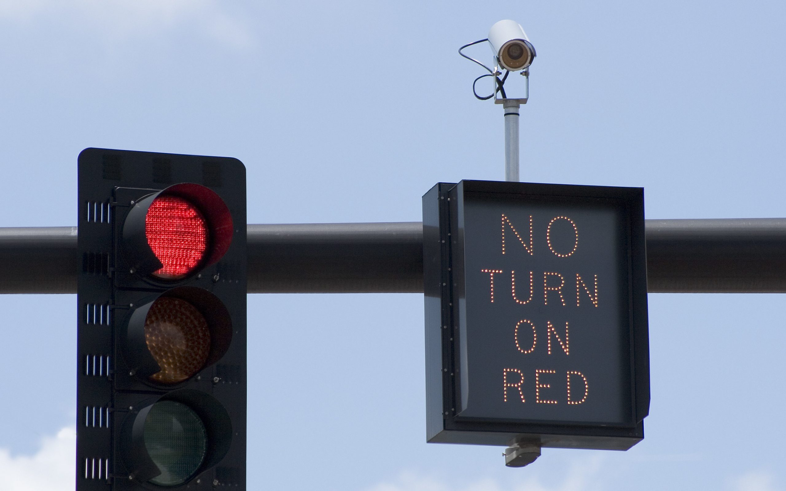 traffic light intersection