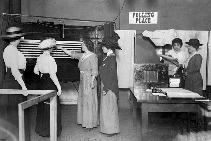 Women in Illinois were granted municipal suffrage in 1913 and they forthwith learned how to exercise the franchise by means of the voting machine.