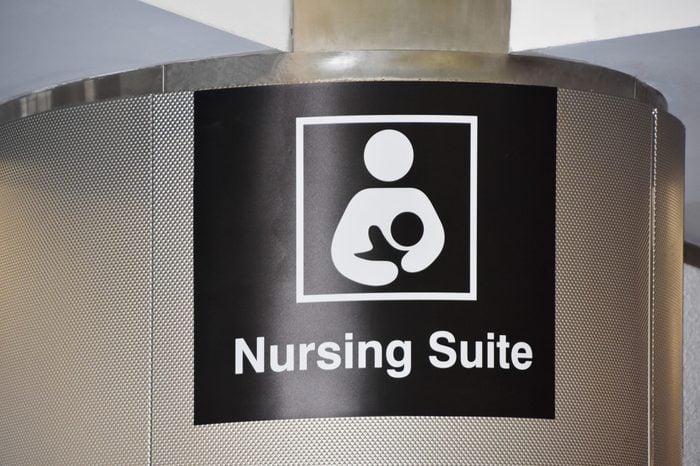 nursing suite sign in an airport