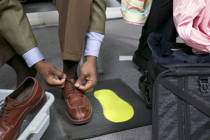 shoe scanner airport