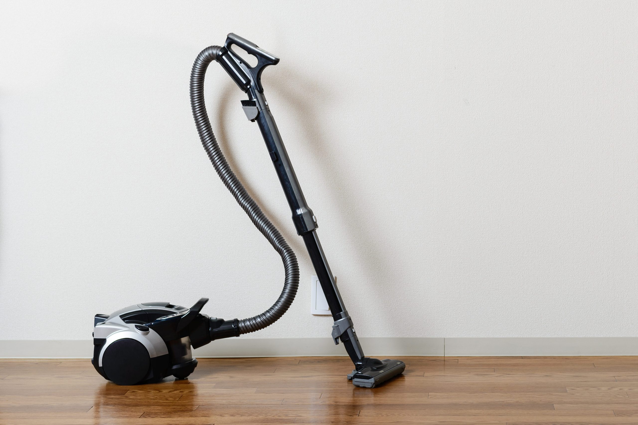 How to Use a Vacuum Cleaner: 10 Unexpected Tricks | Reader's Digest