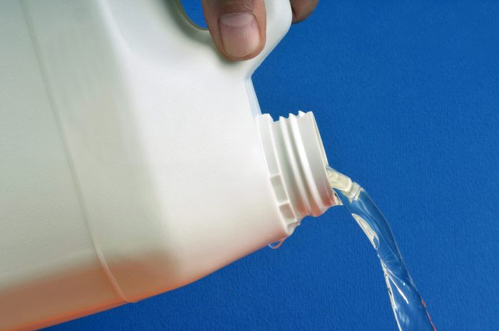 Pour liquid from a plastic canister