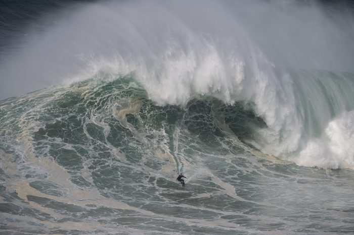 Big Wave Surf in Nazaré, Portugal