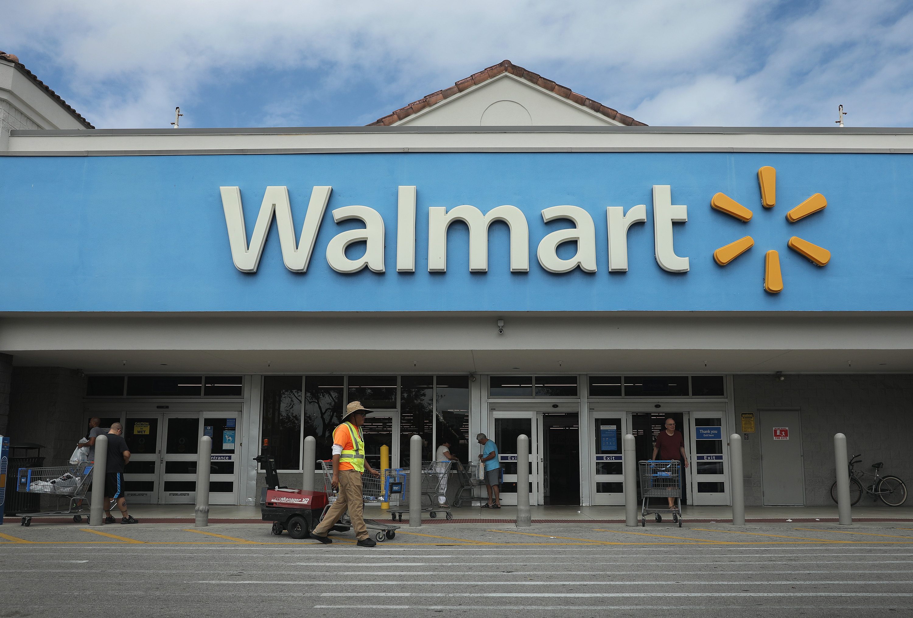 This Is the Absolute Worst Time to Shop at Walmart, Employees Say