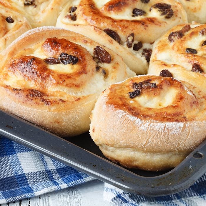 Bread Roll with raisins and cottage cheese filling