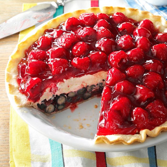 red, white, and blue berry pie
